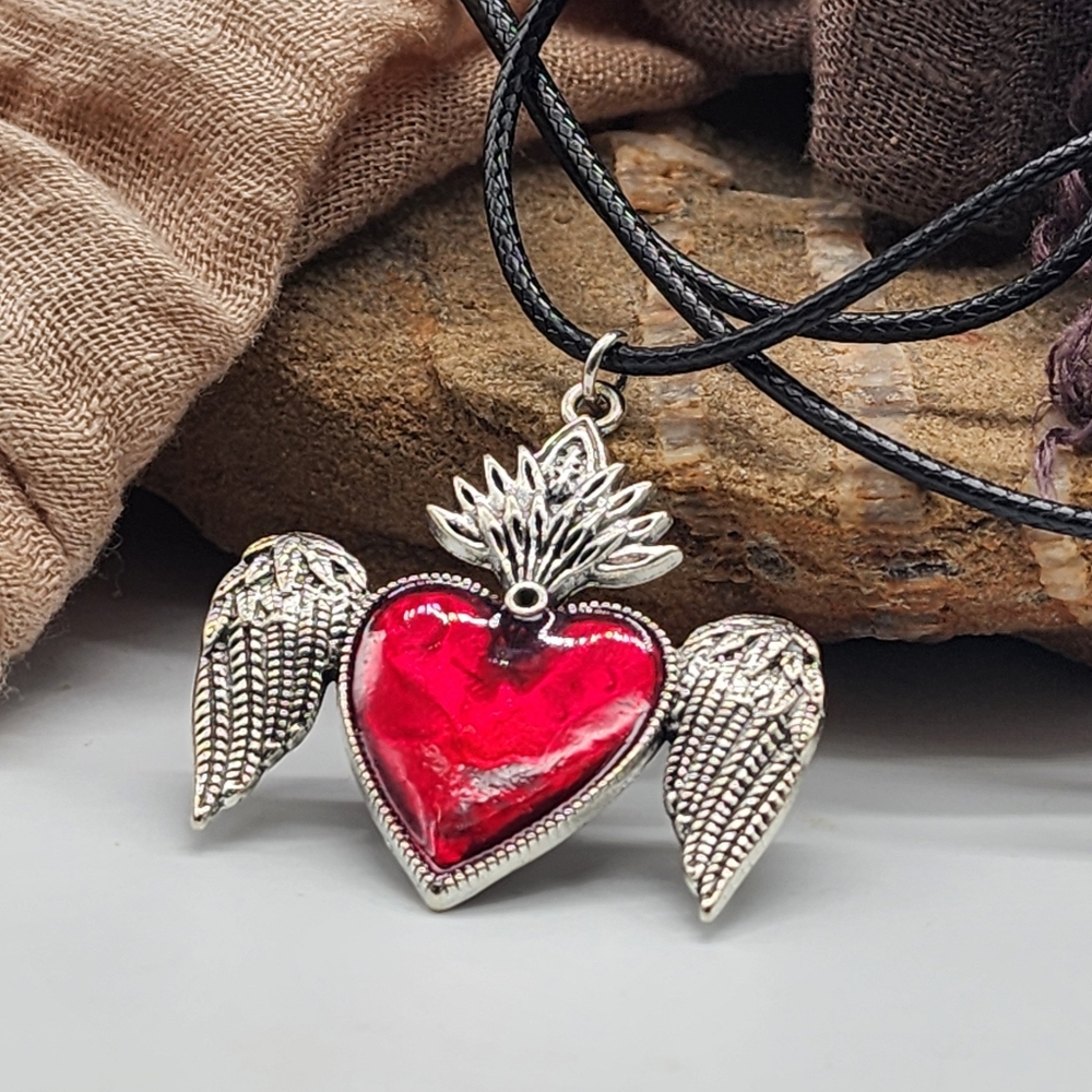 Boho Silver Red Heart Wings Spiritual Necklace Frida Khalo Heart Jewelry